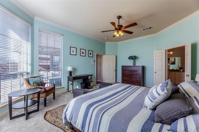 Building Photo - 920 Fannin Dr