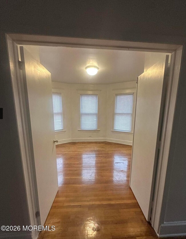 Building Photo - 104 Welton St