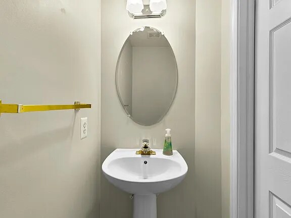 Poweder Room (Main Level) - 6215 Split Creek Ln