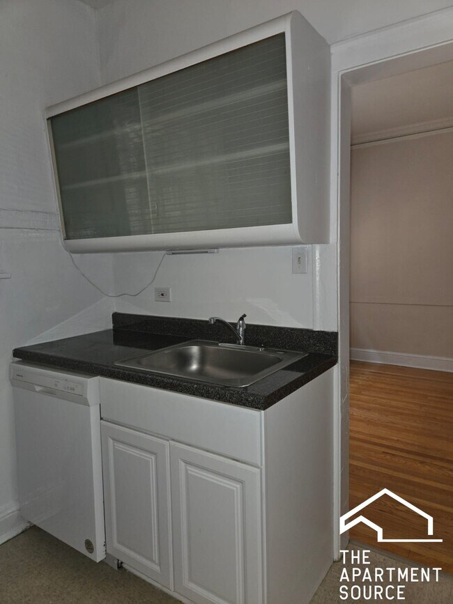 Building Photo - 1454 Oak Ave