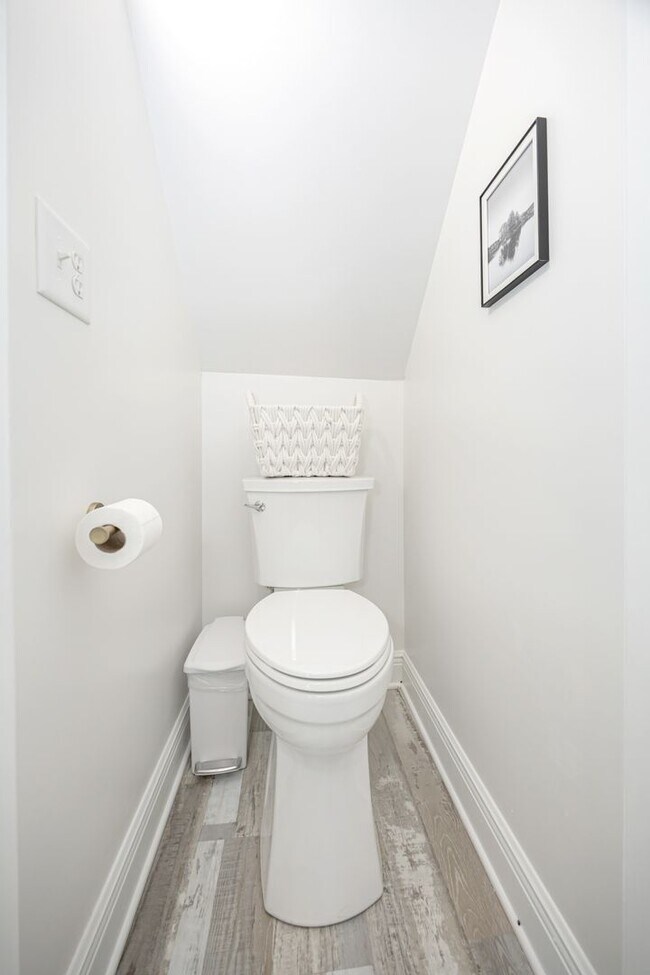 Building Photo - 1102 Stanfield Point Rd