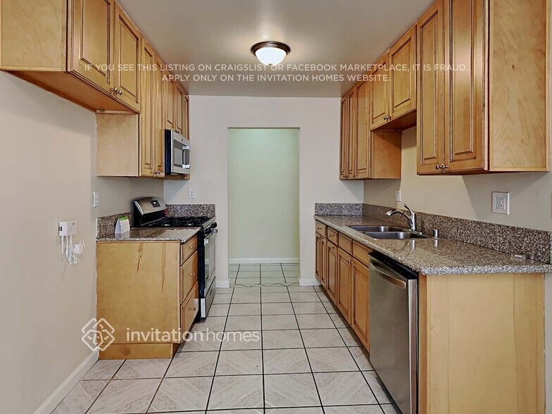Building Photo - 4038 Hale St