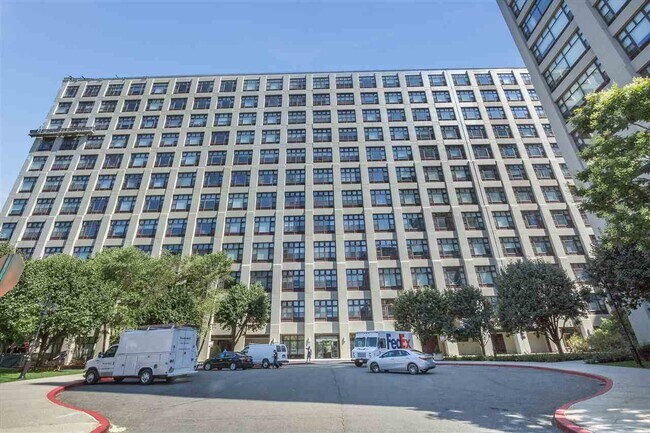 Building Photo - 1500 Washington St