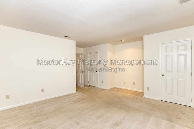 Building Photo - 1507 Laureldale Dr