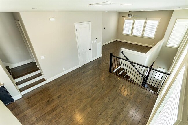Building Photo - 2640 Fountain Key Blvd