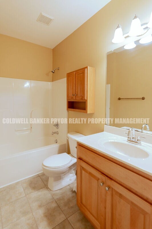 Building Photo - 6811 Neville Dr
