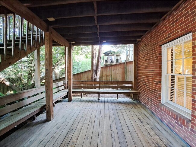 Building Photo - 2242 Lenox Walk NE