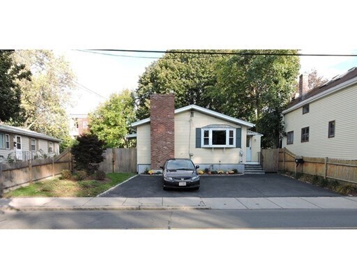 Building Photo - 176 Sherman St