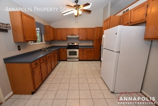 Building Photo - 130 Dennis Rd