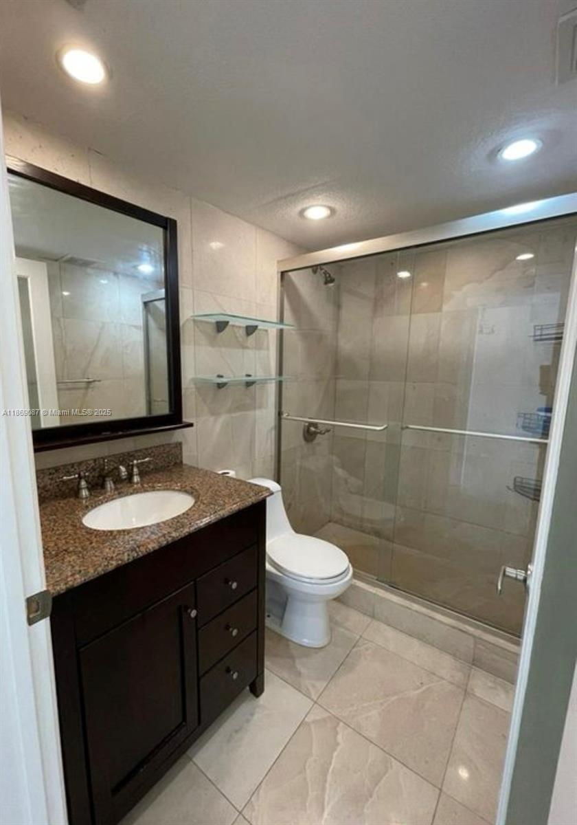 Building Photo - 770 Claughton Island Dr