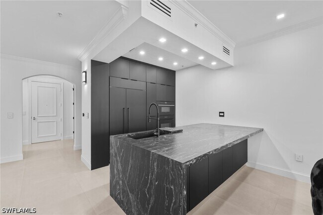 Building Photo - 23191 Fashion Dr