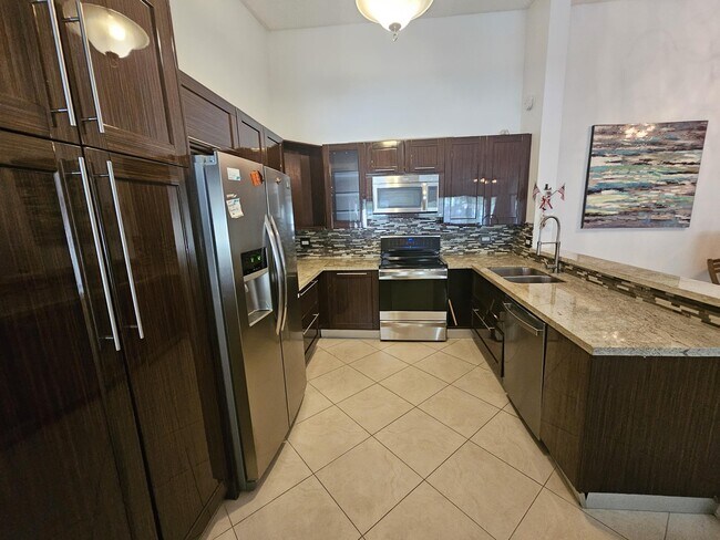 Building Photo - 13851 Oneida Dr