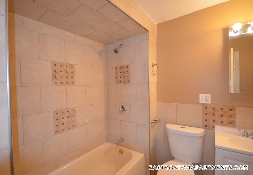 Building Photo - 16 Chelsea St