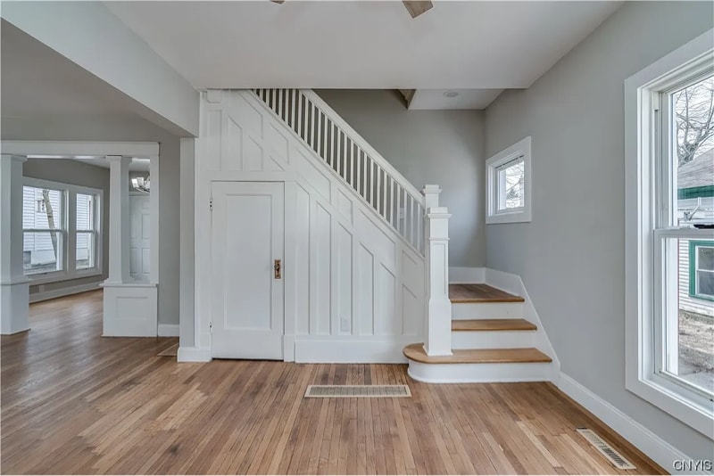 Building Photo - 135 N Washington St