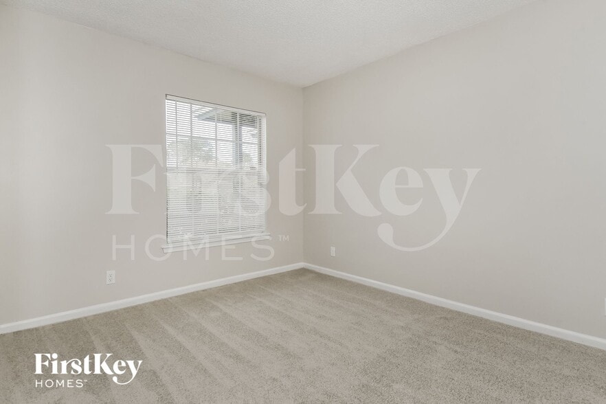 Building Photo - 12621 Ashmore Green Dr