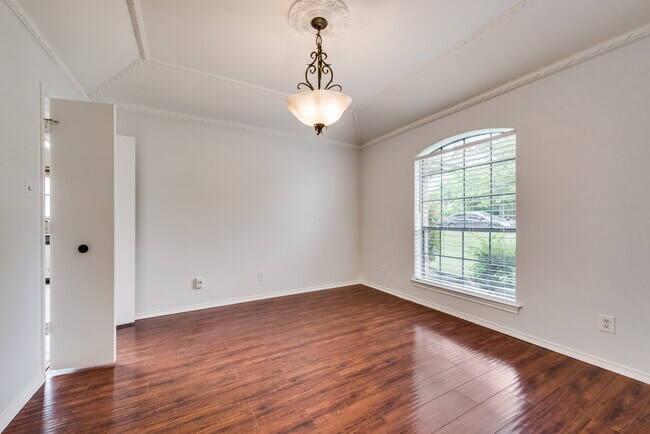 Building Photo - 923 S Greenstone Ln