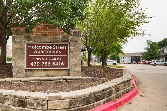 Primary Photo - Lowell Road Apartments
