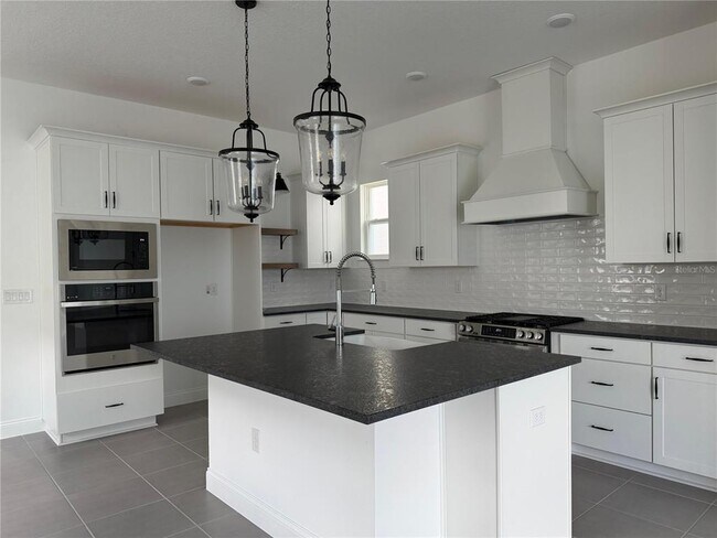 Building Photo - 12597 Clear Sapphire Dr