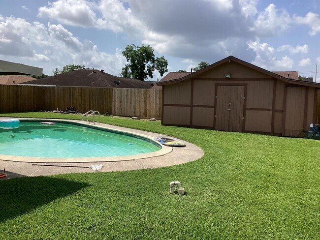 Building Photo - 4120 Venetian Way