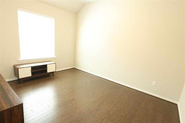 Building Photo - 2334 Falcon Brook Dr