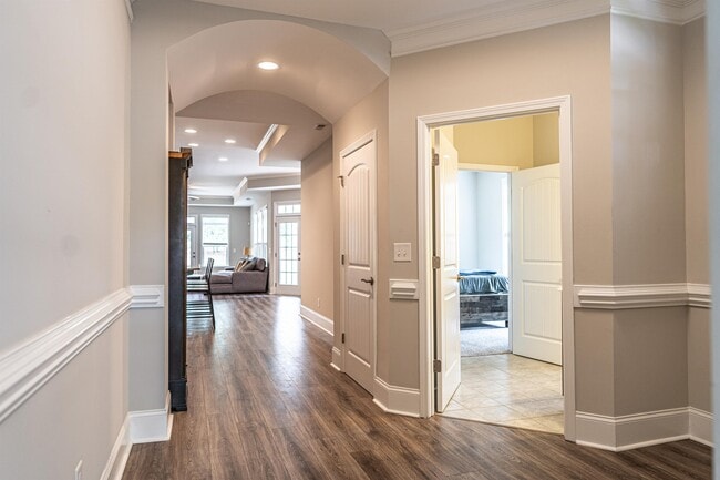 Building Photo - 153 Keowee Cir