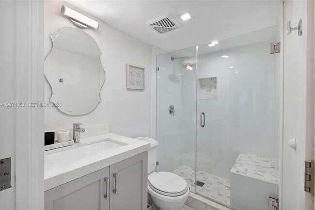 Building Photo - 5555 Collins Ave