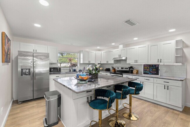 Building Photo - 13672 88th Ave N