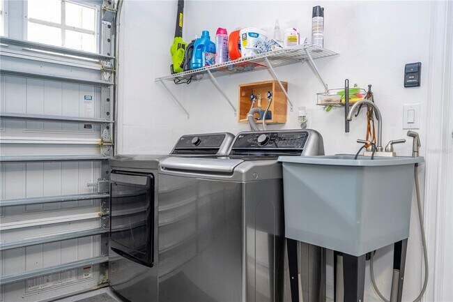 Building Photo - 1327 Shinnecock Hills Dr