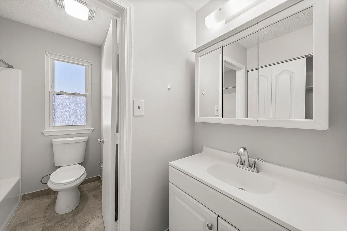 Building Photo - 4001 Bittern Ct