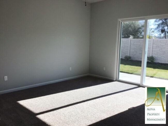 Building Photo - New home