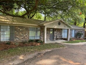 Building Photo - 1107 Caroline Ave