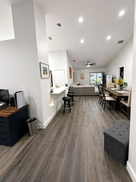 Building Photo - 1208 Tiger Wood Ct