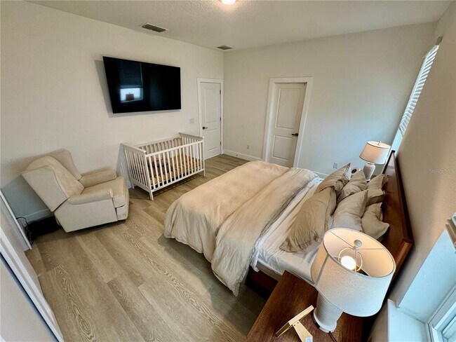 Building Photo - 4330 Davos Dr