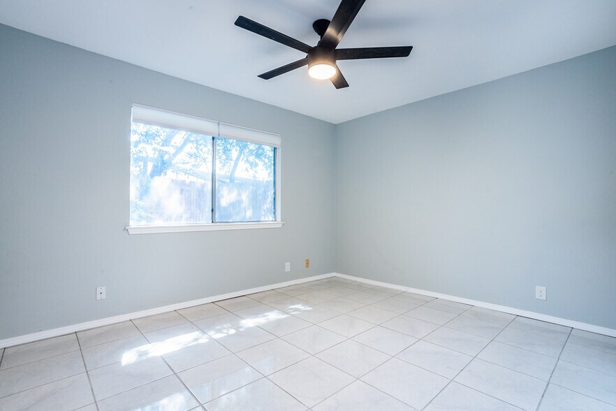 Bedroom - 5275 Meadow Rise St
