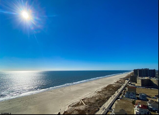 Building Photo - 3851 Boardwalk