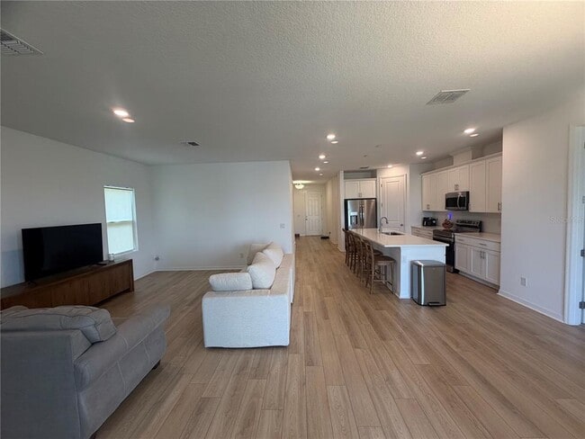 Building Photo - 453 Archway Pl