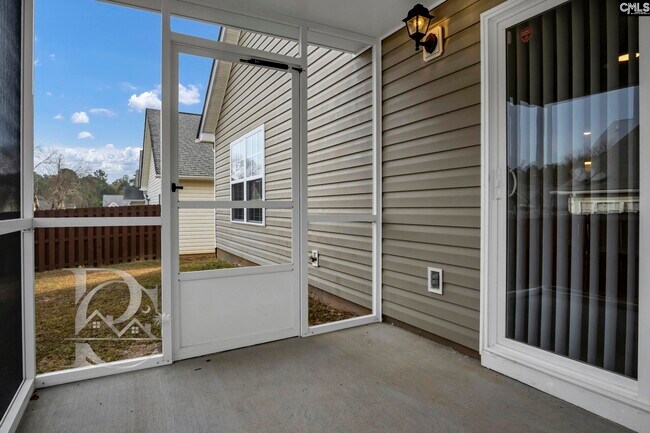 Building Photo - 513 Lanesborough Dr