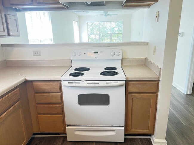 Building Photo - Now Available, Two Bedroom Condo at Club Villas in Little River. Community Pool!