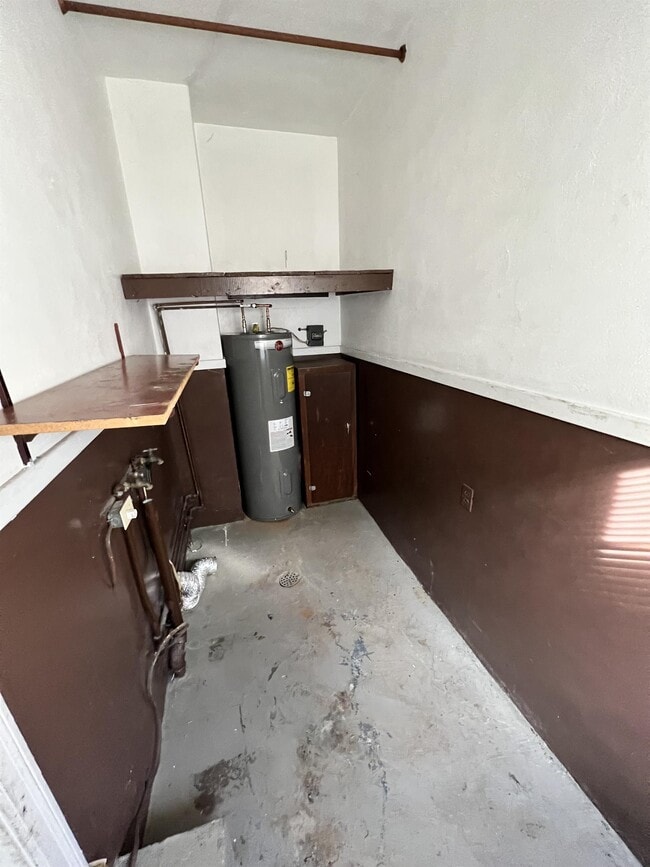 Building Photo - 228 E Madison Ave