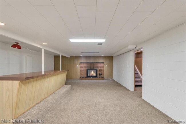 Building Photo - 1102 Davenport Dr