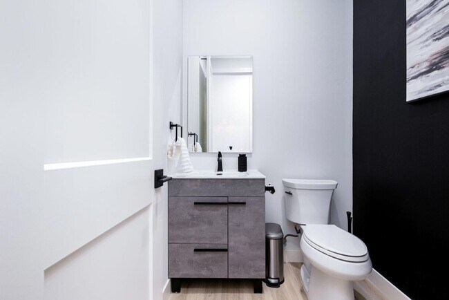 Building Photo - 66801 Verbena Dr