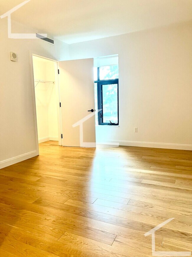 Building Photo - No Brokers Fee, In-Unit Washer and Dryer, Central Heat/AC, All New, Parking for Rent