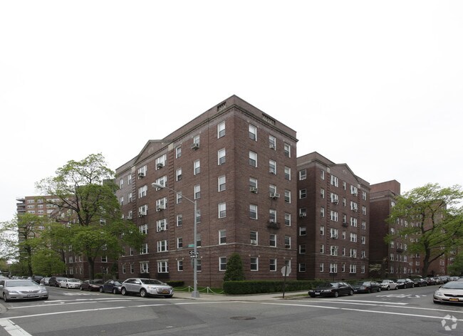 Building Photo - Seminole