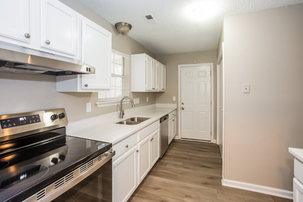 Building Photo - 8127 Sheringham Way