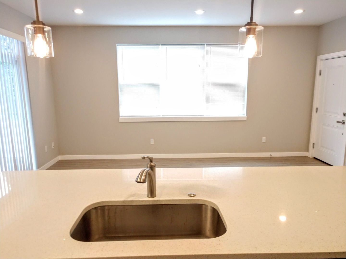 Building Photo - 1906 SE Tacoma St