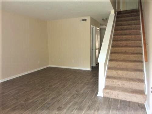 Building Photo - 111 Timber Ln