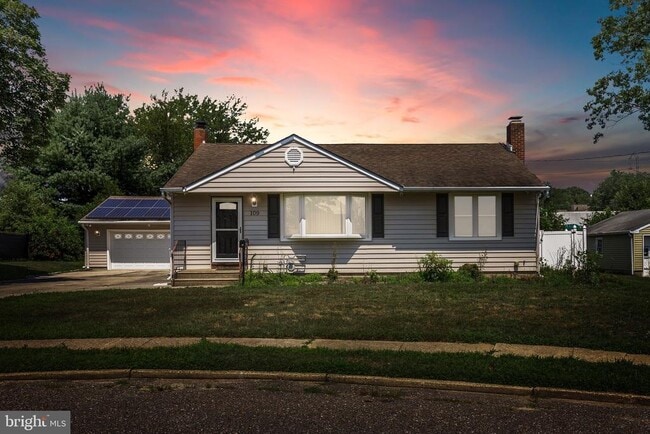Building Photo - 109 Avaleen Pl