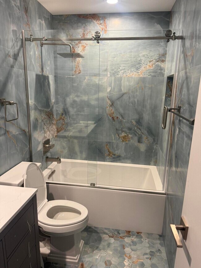 Building Photo - 124 Indies Dr N