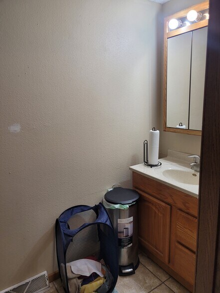 Building Photo - 4226 Spruce Hills Dr