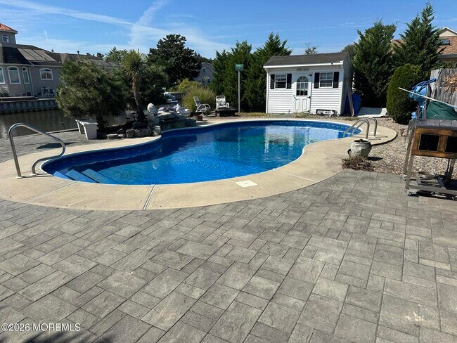 Building Photo - 1821 Capstan Dr